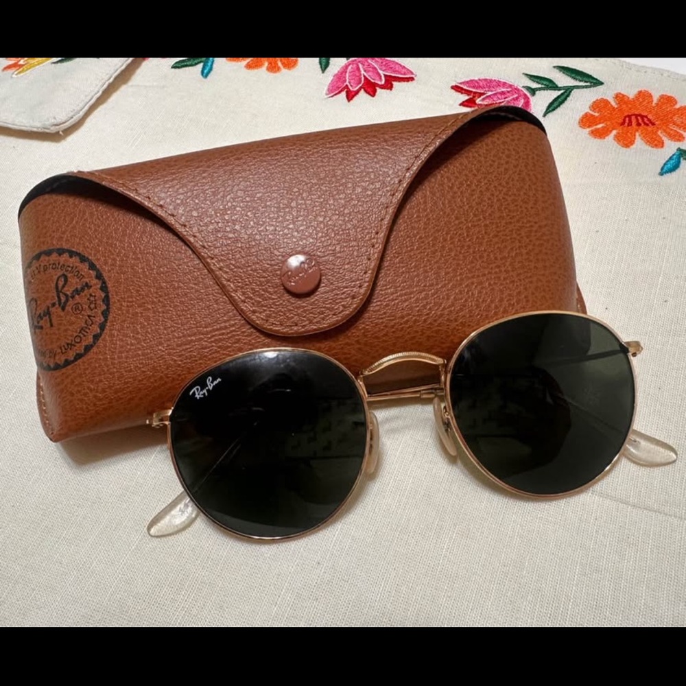 Ray-Ban Classic Aviator Sunglasses Gold Frame